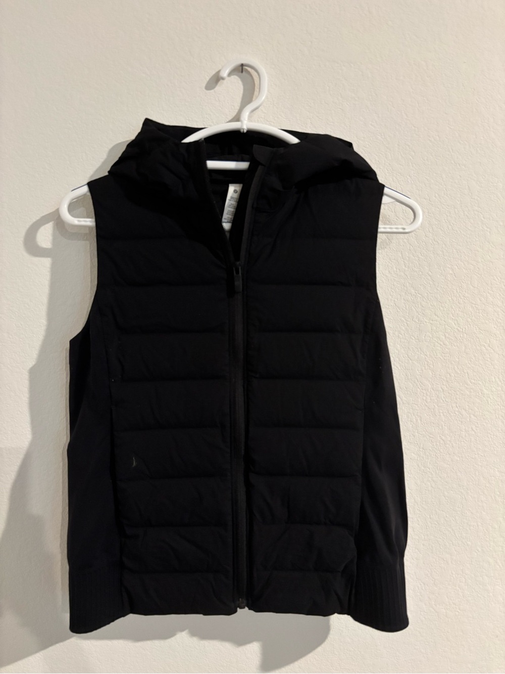 Lululemon black zip vest - Picture 2 of 8